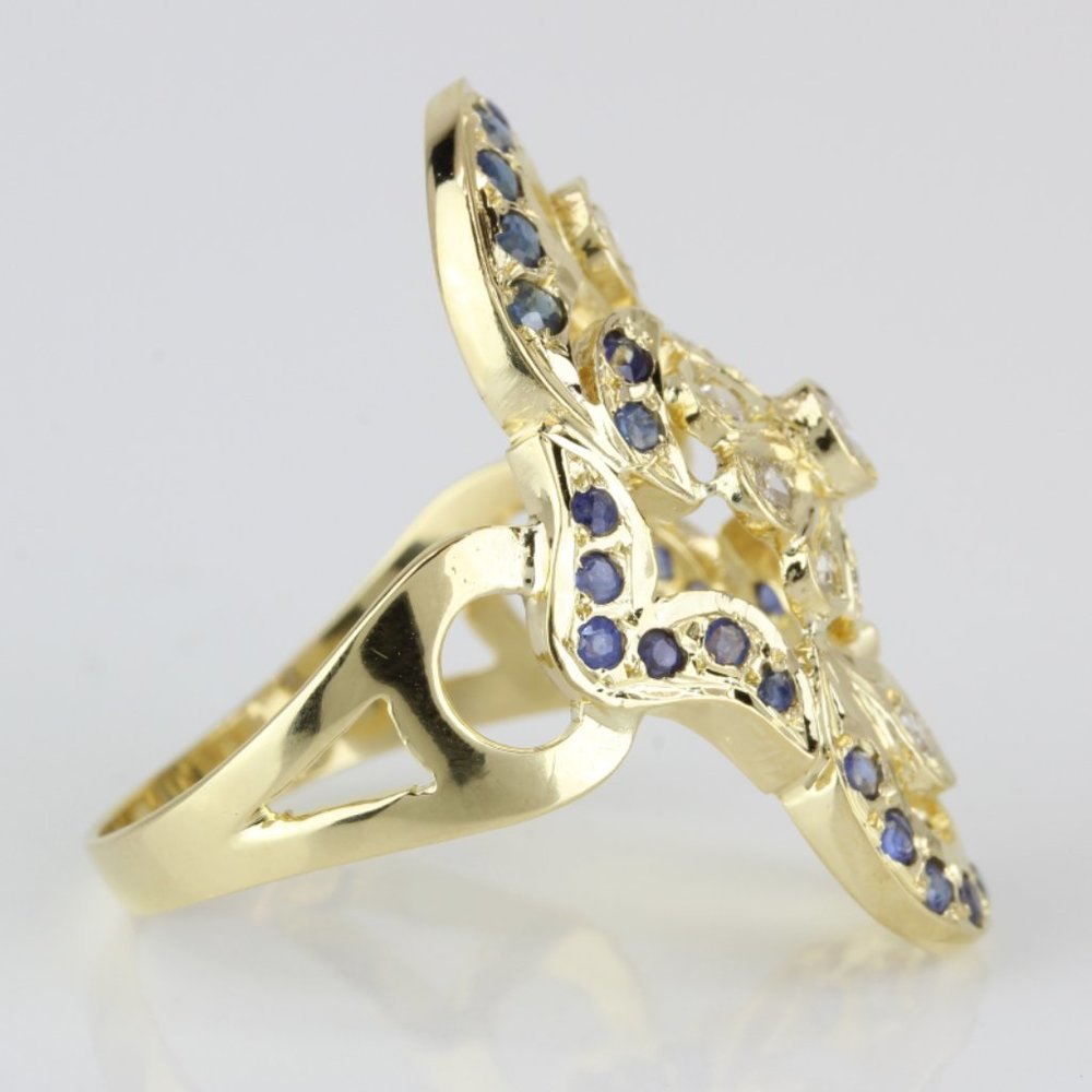 18k Yellow Gold Diamond & Blue Sapphire Flower Floral Anniversary Statement Ring - Picture 4 of 8